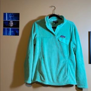 🐰Sea foam green women’s Patagonia pullover🐰